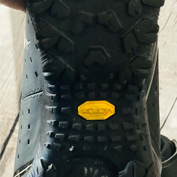 Specialized Black Rime Racing/Bike Shoes w/clip-in’s - Picture 4 of 5